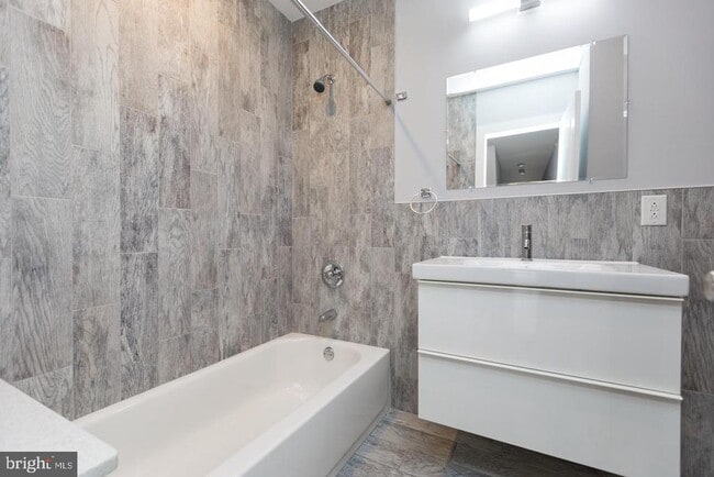 Building Photo - 2230 Frankford Ave