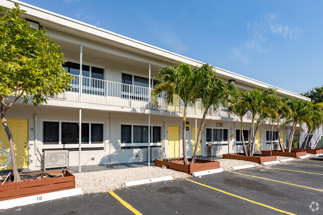 Building Photo - Riverland Court Apartments