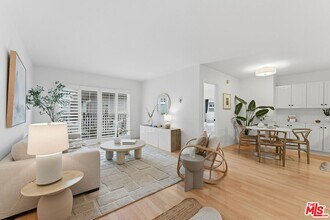 Building Photo - 2308 Schader Dr