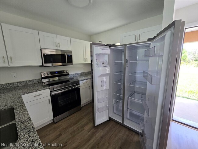 Building Photo - 6942 San Benito Dr