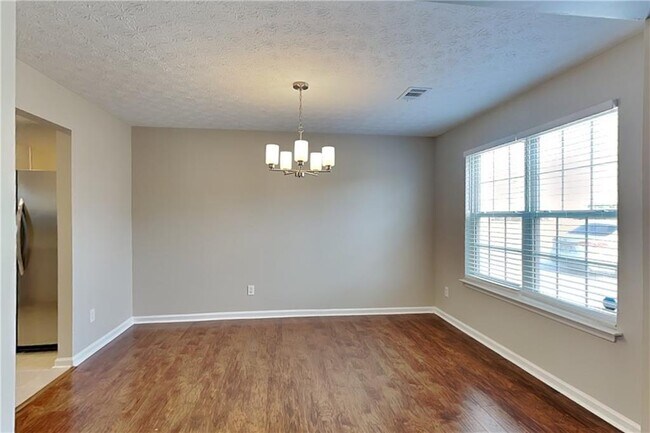 Building Photo - 7550 Springmill Ct