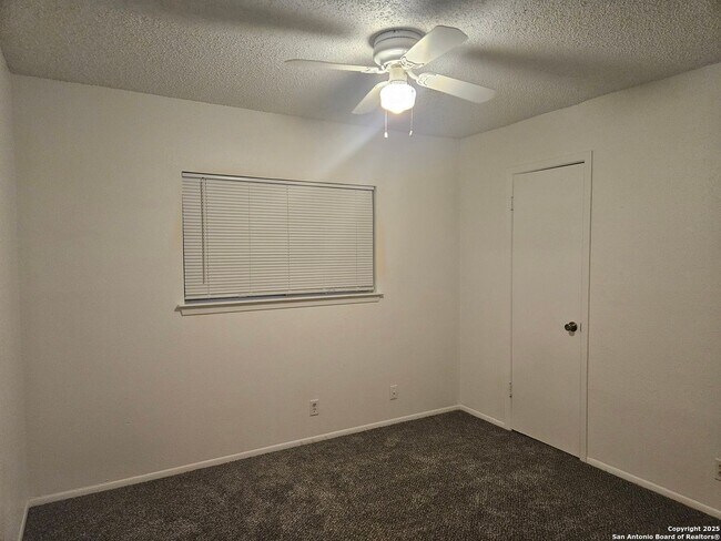 Building Photo - 4679 Misty Run Dr