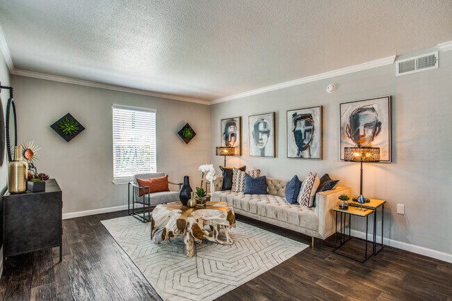 Building Photo - Medical Center Apartments - Super Deal!