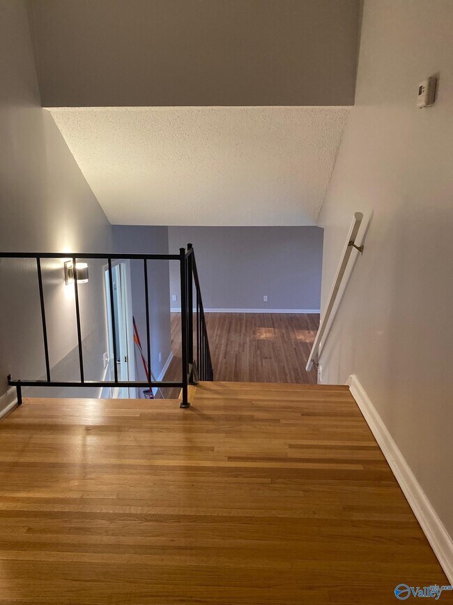 Building Photo - 4411 McClain Ln NW