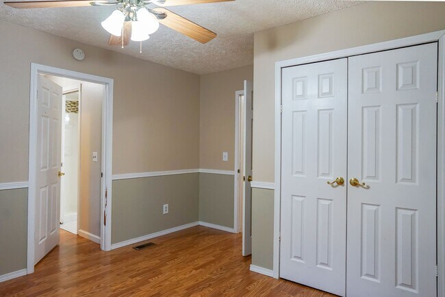 Building Photo - 4 Bedroom home tucked away in Hayden