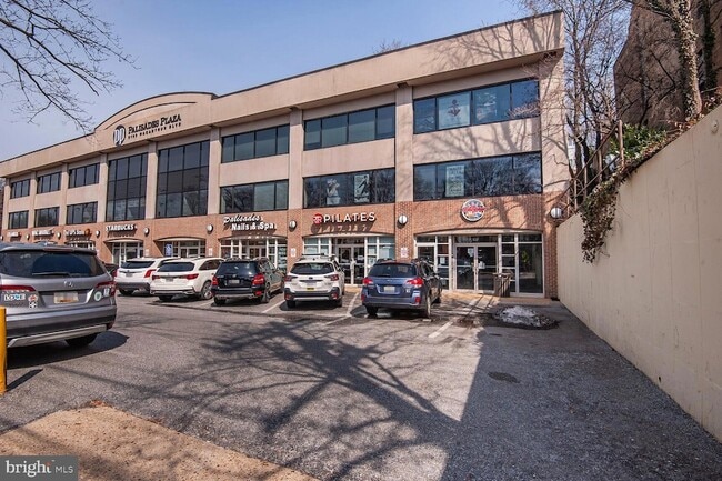 Building Photo - 2318 Nebraska Ave NW