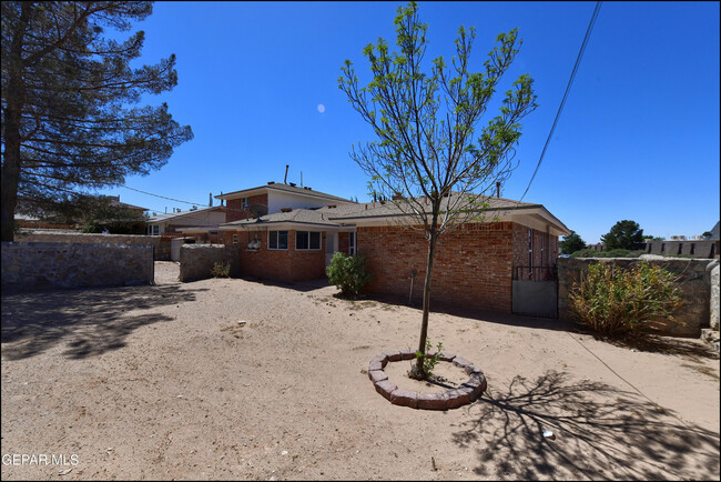 Building Photo - 6915 Pamlico Dr