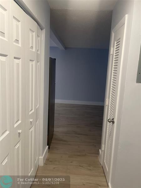 Building Photo - 780 NE 46th Ct
