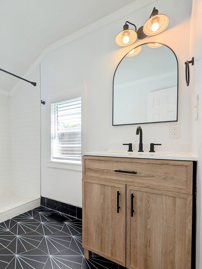 Building Photo - 520 48th St S