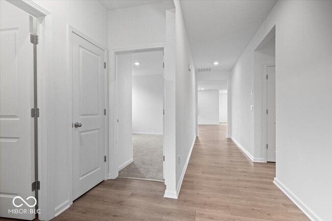 Building Photo - 2285 Pne Vly Dr