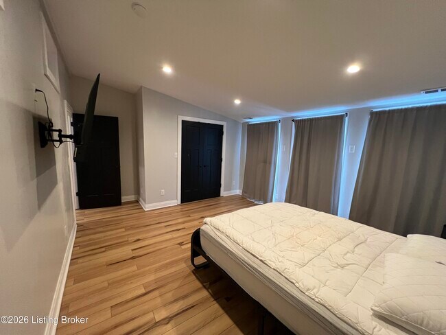 Building Photo - 1110 Logan St