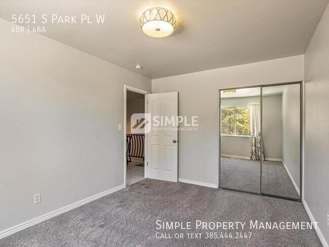 Building Photo - 5651 S Park Pl W