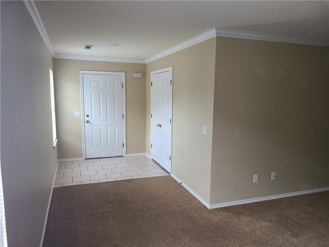 Building Photo - 1554 Willowbrook Dr