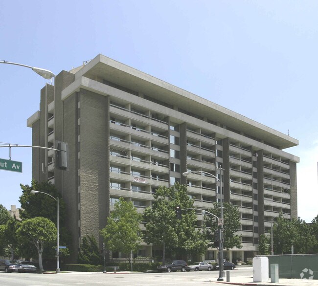 Plymouth West Apartments 240 Chestnut Ave Long Beach CA 90802