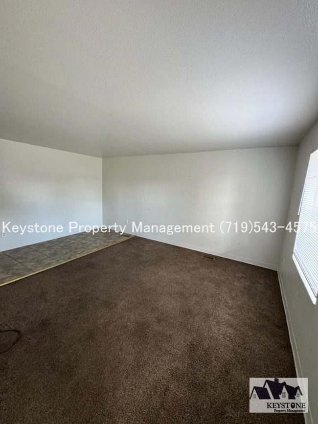 Building Photo - $475 OFF - Move In Special!  2 Bedroom/1 B...