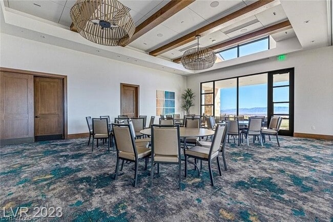 Building Photo - 10 Sun Lily Ln