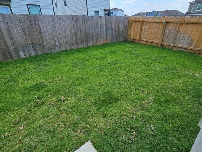 Building Photo - 704 Commander Abbott Dr