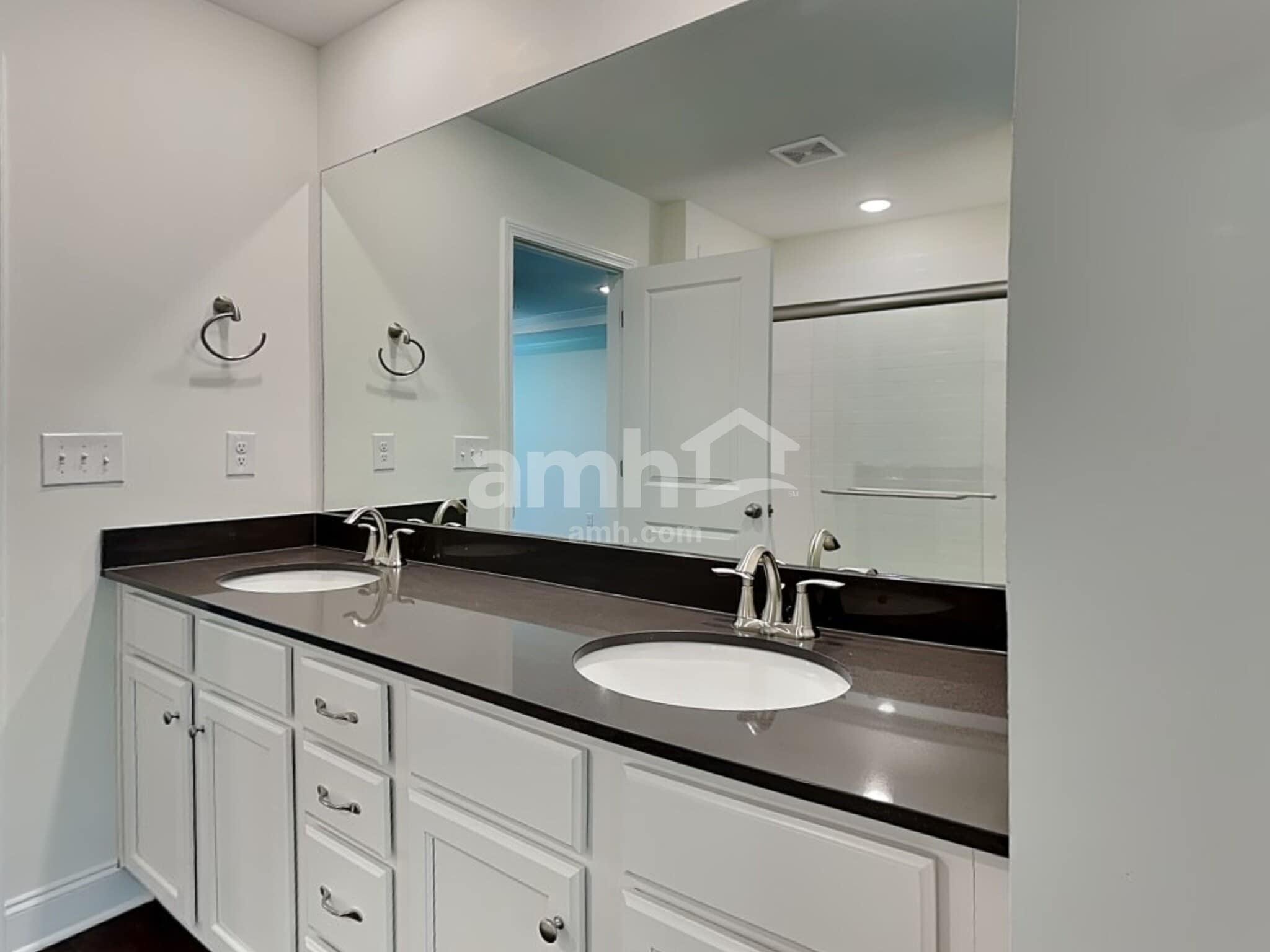 Building Photo - 14038 Belle Mont Dr