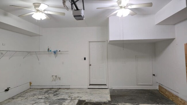 Building Photo - 211 Spring Bank Ave