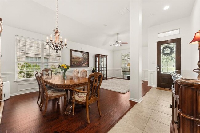 Building Photo - 2600 Lost Mine Tr