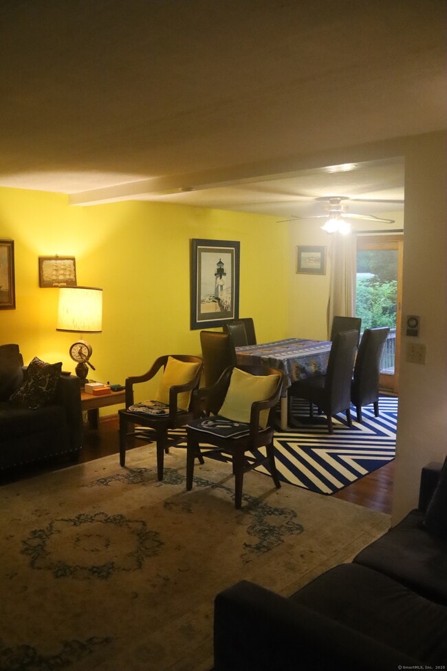 Building Photo - 9A Cedarwood Ln