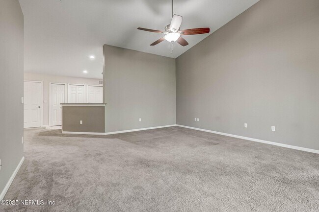 Building Photo - 6609 Spring Flower Ct