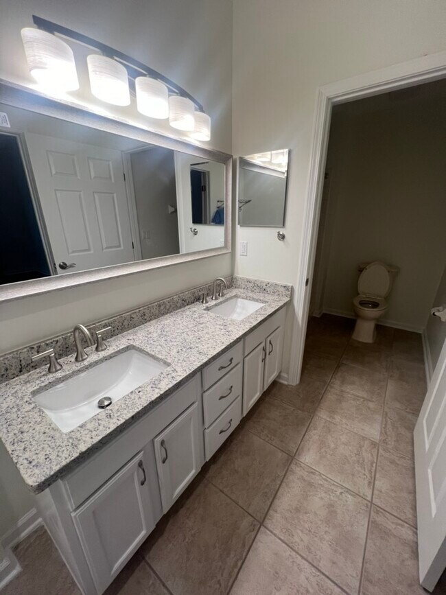 Bedroom #1 bath - 7619 Bay Port Rd
