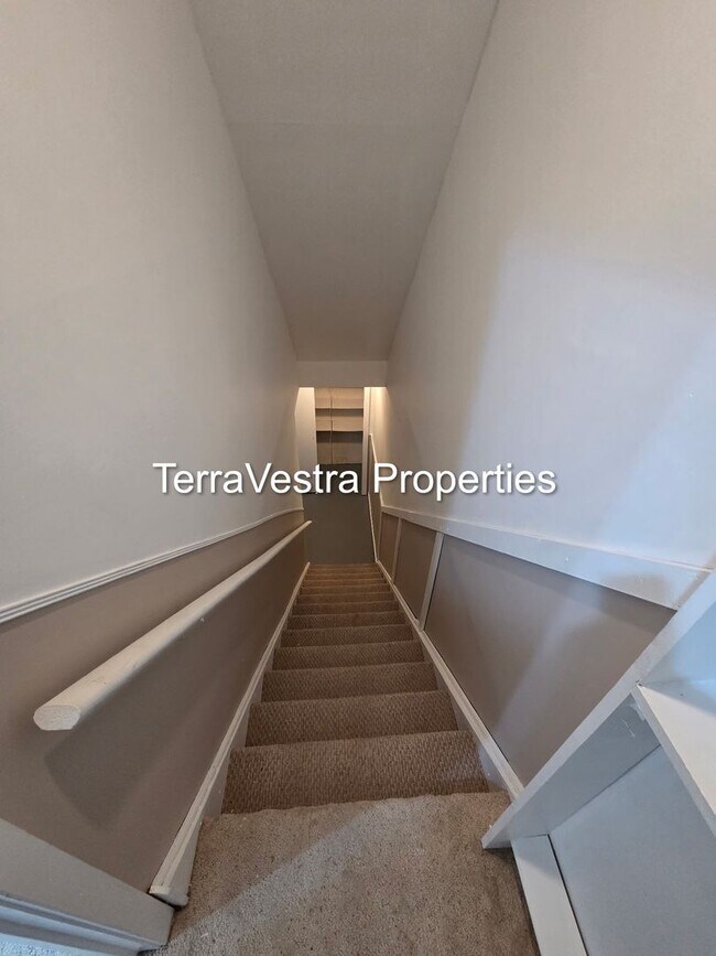 Building Photo - 3 Bed 2.5 Bath in Sicklerville! Eligible for $500 Security Deposit.