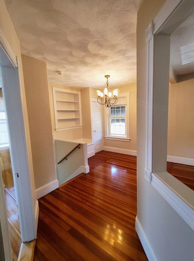 Building Photo - ***Providence/Elmhurst – Two Bed with all ...