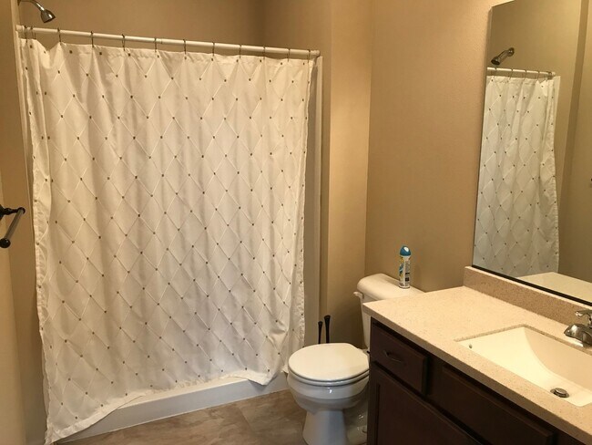 Building Photo - 2810 Bobcat Dr