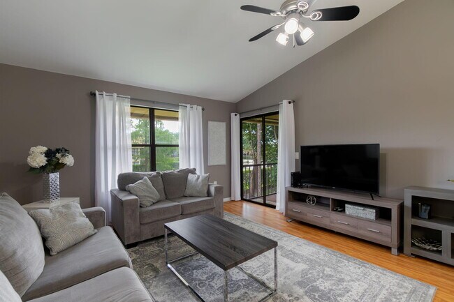 Building Photo - 13115 Belhaven Ct