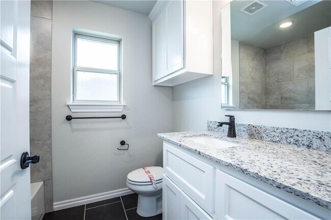 Building Photo - 14309 Limestone Ln