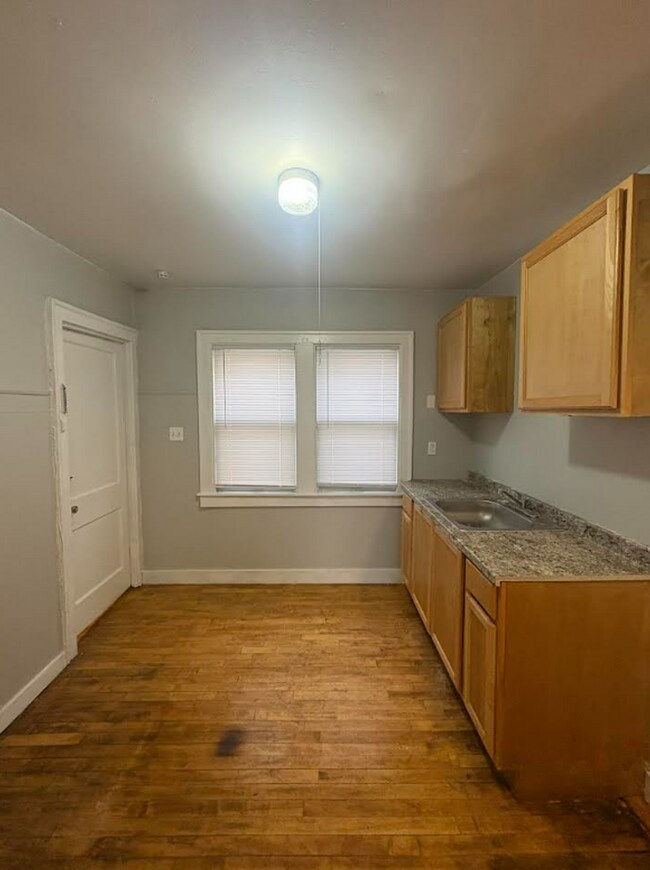 Building Photo - 2195 Springle St