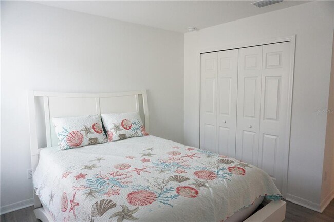 Building Photo - 5732 Newberry Pnes Ave