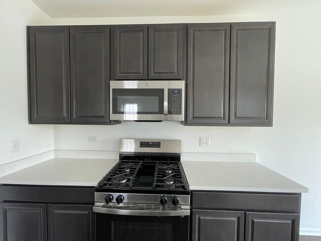 Building Photo - 12011 Jordi Rd