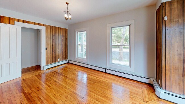 Building Photo - 244 Edgewood Ave
