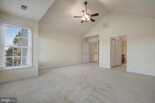 Building Photo - 25593 Creek Run Terrace