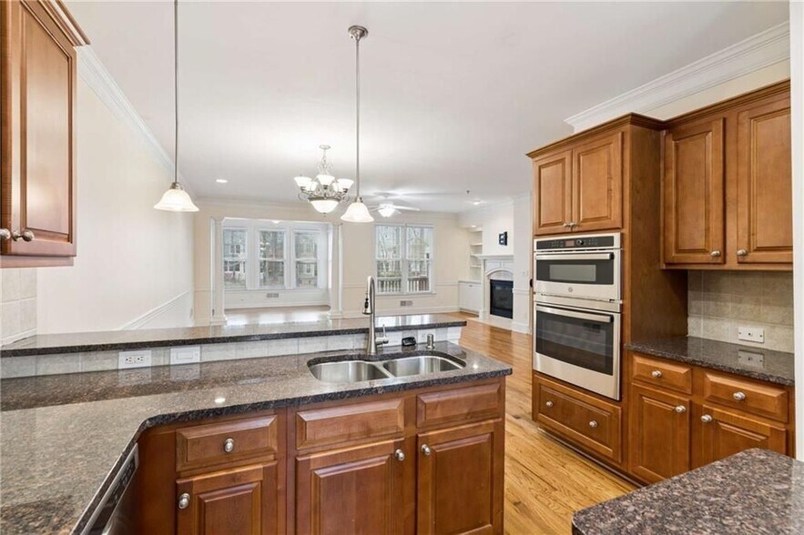 Building Photo - 610 Vinings Estates Dr SE