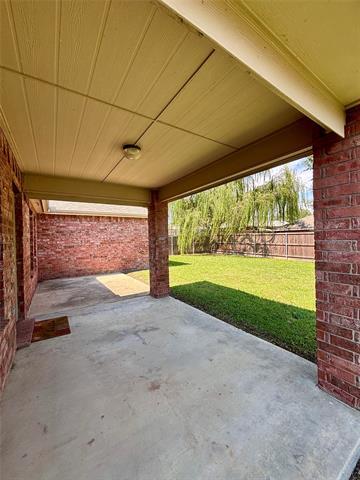 Building Photo - 1412 Santos Dr