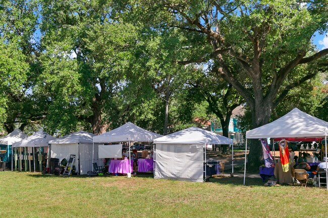 Building Photo - 2231 S Carrollton Ave