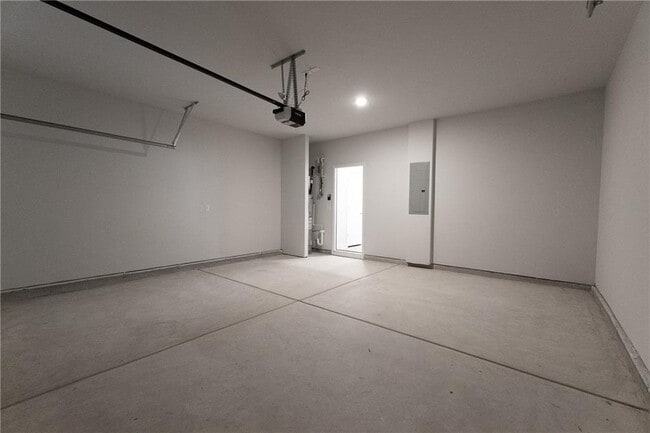 Building Photo - 7325 Mulberry St