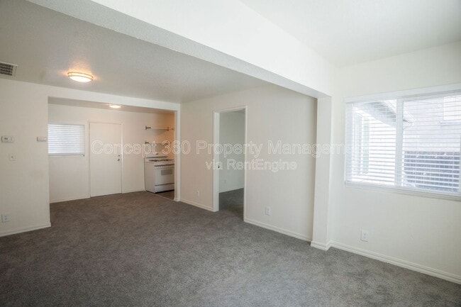 Building Photo - 1016 Lime Ave