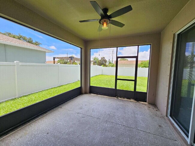Building Photo - Spacious Phillips Landing Home w/ Walk-In ...