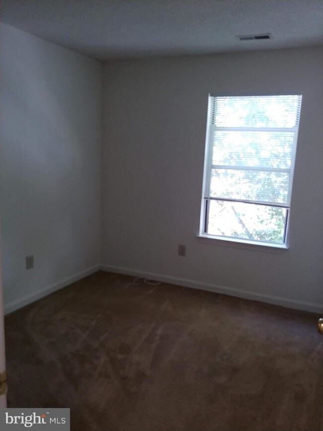 Building Photo - 2600 Camelback Ln