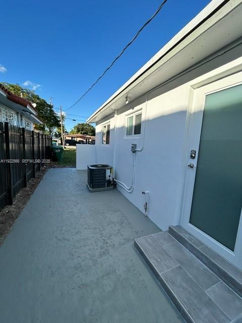 Building Photo - 7154 SW 22nd St