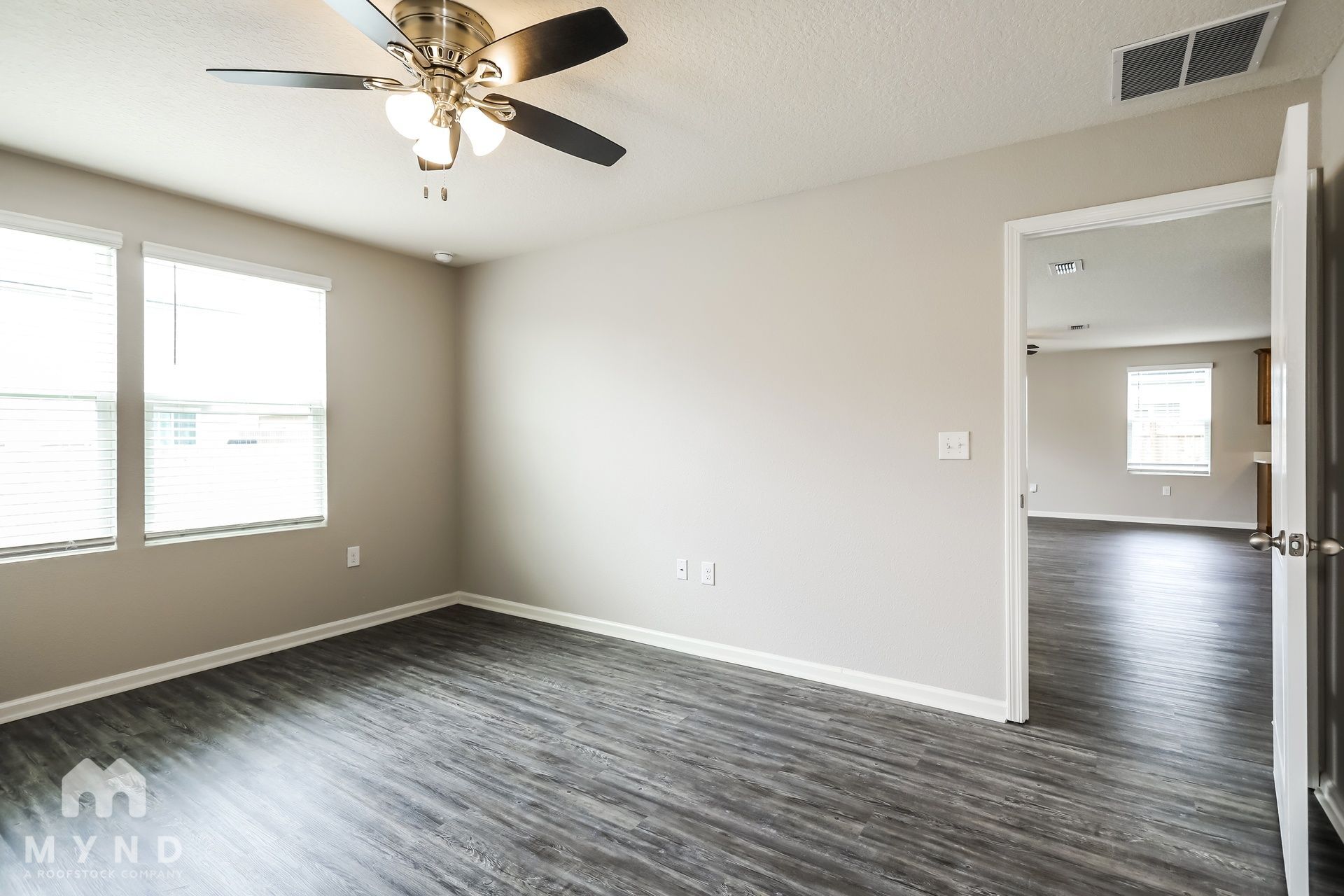 Building Photo - 2195 Pebble Point Dr