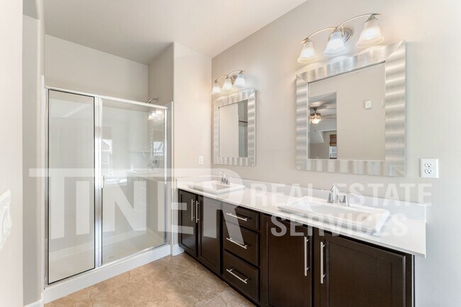 Building Photo - 1040 Matthews Run Way