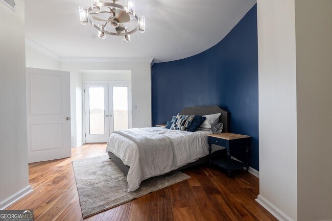 Building Photo - 2161 Peachtree Rd NE