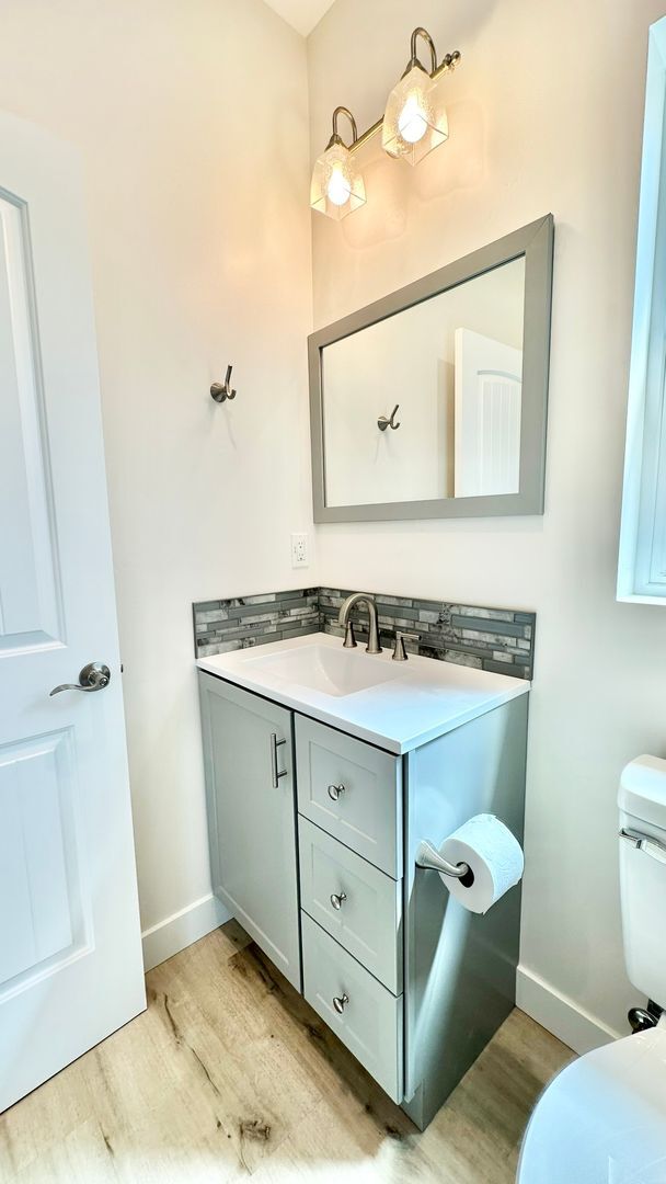 Building Photo - Beautiful Newer Custom-Construction ADU Guest Home on Private Property in Fallbrook & Lovely Neig...