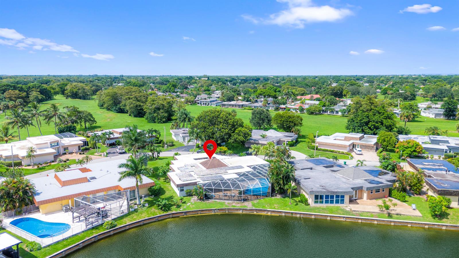 Building Photo - 6106 Royal Poinciana Ln